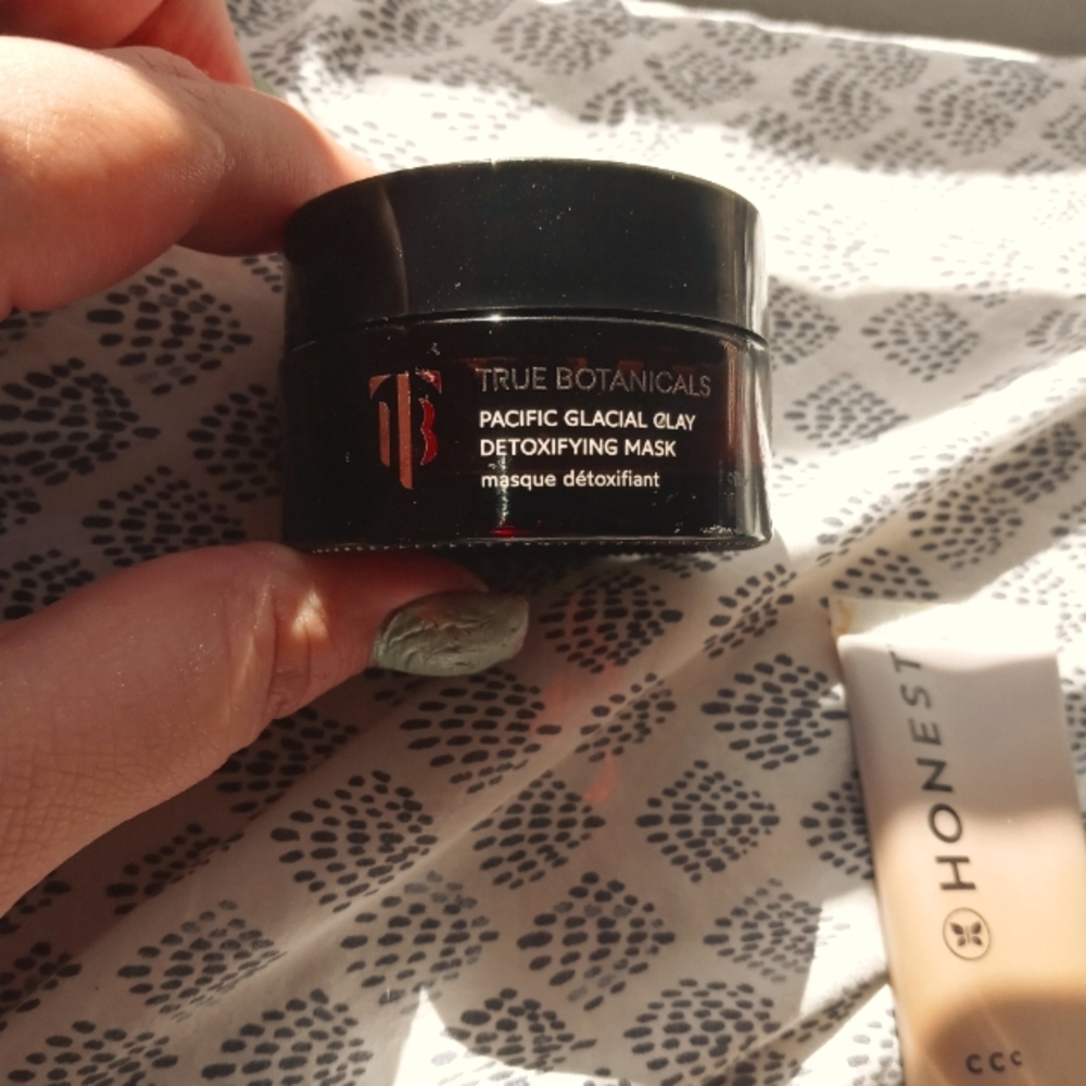 True Botanicals gray clay mask